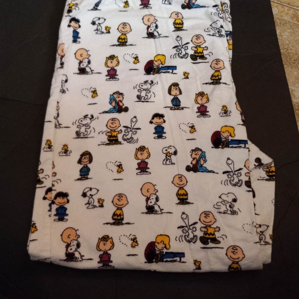 Peanut snoopy and the gang pj bottoms